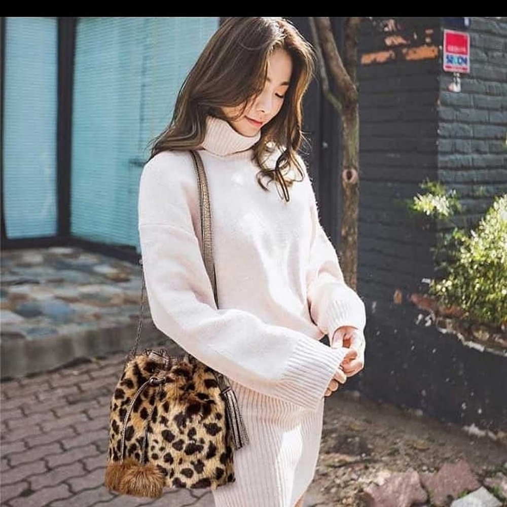Faux fur bag